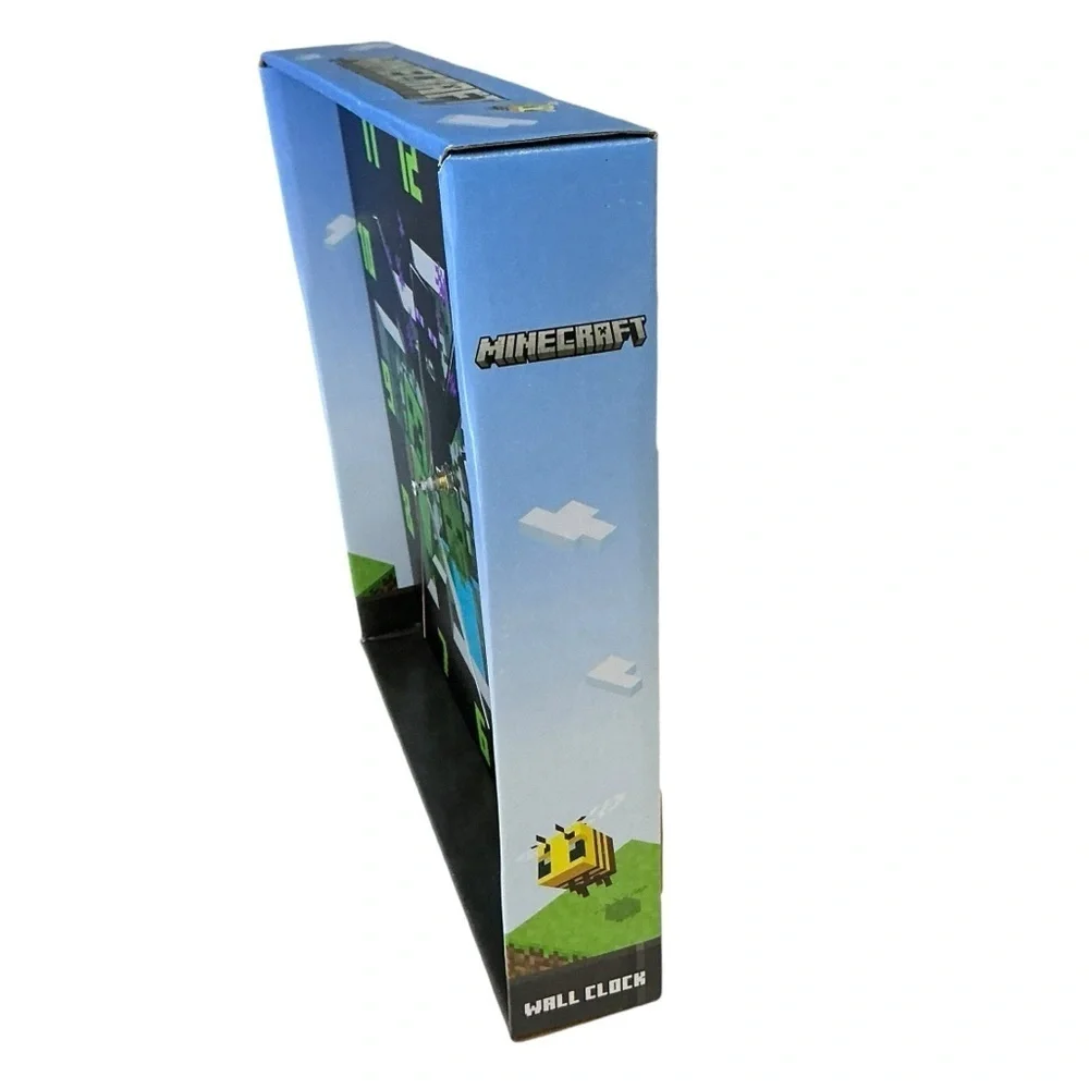 Minecraft Wall Clock Block Creeper Analog Quartz Battery Operated 11 in NEW NIB